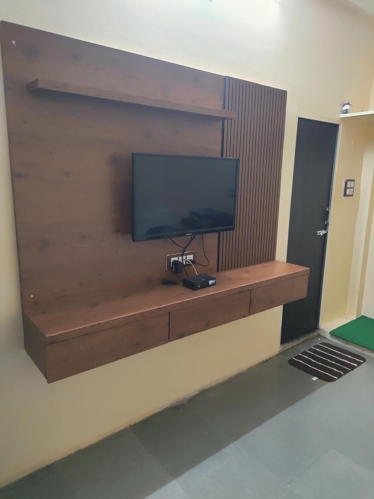 Ramashray Guest House 乌贾因 外观 照片